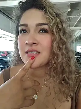 Sara smiiith211 online show from 03-15-26, 04:14