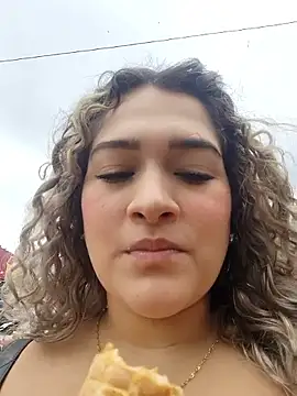 Sara smiiith211 online show from 04-02-26, 06:36