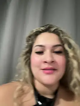 Snapshot of Sara_smiiith211 chatting on 07-05-26, 01:32 Sara smiiith211 online show from 07-05-26, 01:32