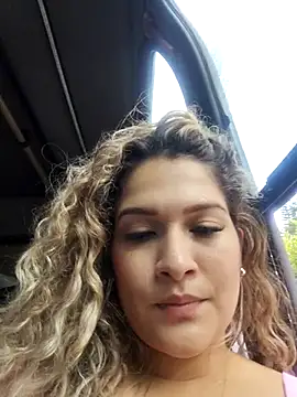 Snapshot of Sara_smiiith211 chatting on 03-01-25, 09:48 Sara smiiith211 online show from 03-01-25, 09:48