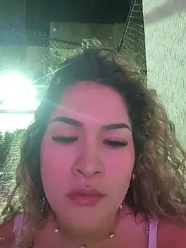 Snapshot of Sara_smiiith211 chatting on 06-16-26, 01:16 Sara smiiith211 online show from 06-16-26, 01:16