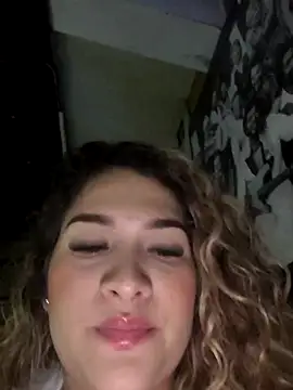 Snapshot of Sara_smiiith211 chatting on 10-26-25, 02:01 Sara smiiith211 online show from 10-26-25, 02:01