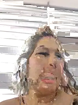 Sara smiiith211 online show from 01-10-26, 07:31