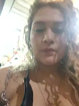 Sara smiiith211 online show from 01-07-26, 11:43