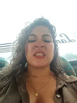 Sara smiiith211 online show from 11-27-25, 07:03