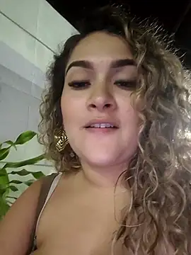 Snapshot of Sara_smiiith211 chatting on 10-24-25, 01:15 Sara smiiith211 online show from 10-24-25, 01:15