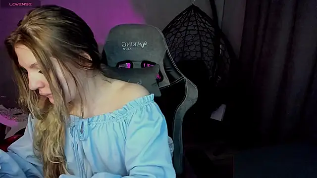 lily williamss online show from 03-06-25, 12:21