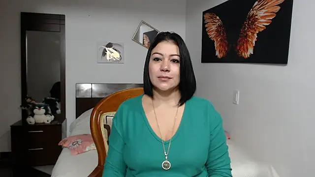 Snapshot of EmilyPeytonn chatting on 03-18-25, 10:50 EmilyPeytonn online show from 03-18-25, 10:50