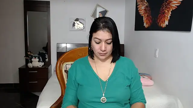 Snapshot of EmilyPeytonn chatting on 03-18-25, 01:55 EmilyPeytonn online show from 03-18-25, 01:55
