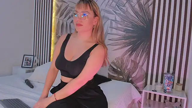 Samaantha-White online show from 10-20-25, 11:55