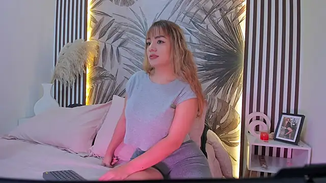 Samaantha-White online show from 02-16-26, 11:42