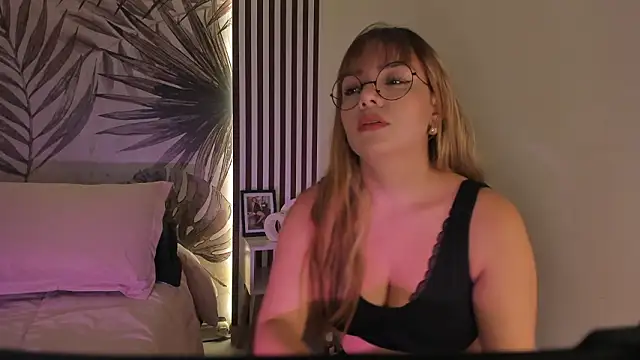 Samaantha-White online show from 02-25-26, 11:32