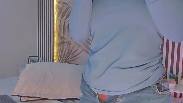 Samaantha-White online show from 10-21-25, 11:42