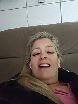 Snapshot of marcialoira chatting on 07-11-26, 01:33 marcialoira online show from 07-11-26, 01:33