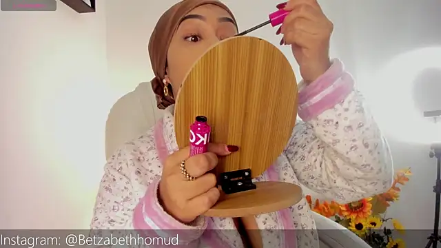 BetzabethHomud0 online show from 04-09-26, 10:49