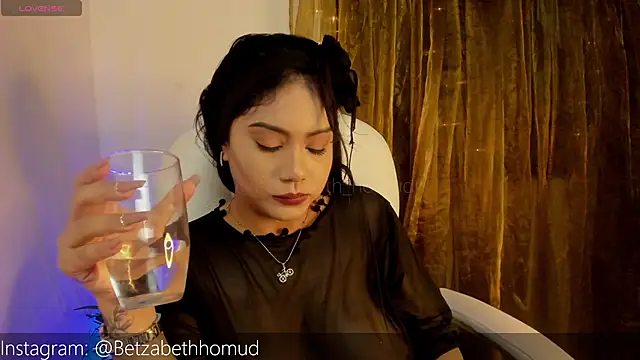 BetzabethHomud0 online show from 02-08-25, 10:29