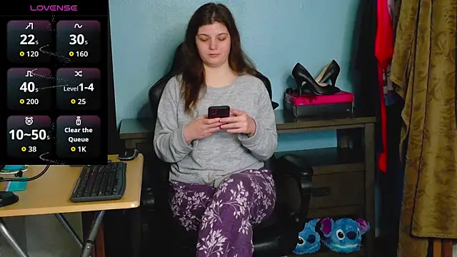 TreeJeanne online show from 11-27-25, 03:07