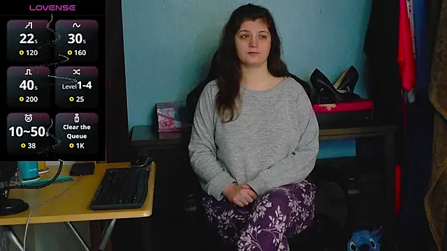 TreeJeanne online show from 11-18-25, 02:27