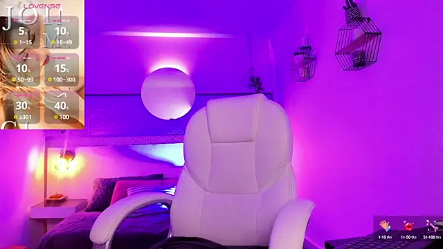 Melanie silver  online show from 03-08-25, 10:24
