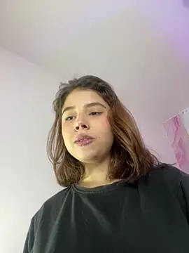 Lia sex69 online show from 03-08-25, 05:07