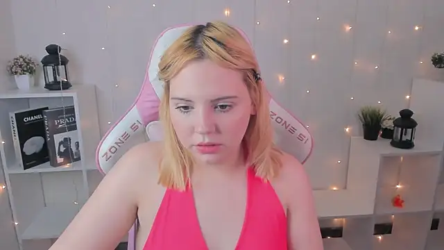 Stacy Luv online show from 12-02-25, 09:11