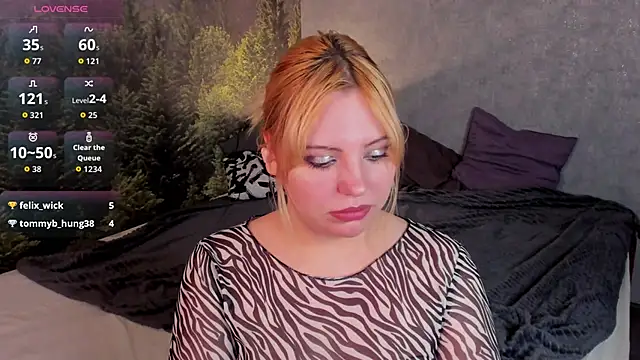 Stacy Luv online show from 11-25-25, 09:09