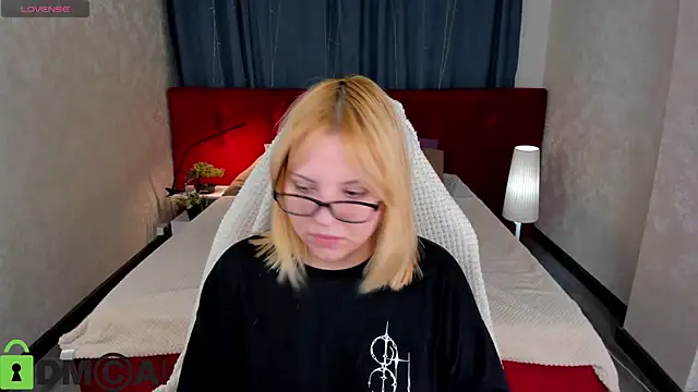 Stacy Luv online show from 11-15-25, 09:02