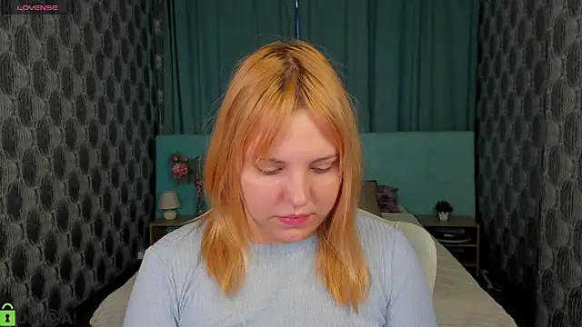 Snapshot of Stacy_Luv chatting on 09-13-25, 01:05 Stacy Luv online show from 09-13-25, 01:05