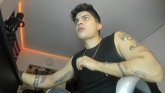 Snapshot of charlie_hotxxx chatting on 10-08-25, 03:41 charlie hotxxx online show from 10-08-25, 03:41