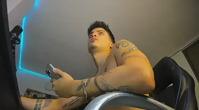 Snapshot of charlie_hotxxx chatting on 02-13-25, 03:50 charlie hotxxx online show from 02-13-25, 03:50