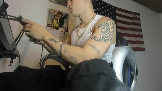 Snapshot of charlie_hotxxx chatting on 02-14-26, 03:29 charlie hotxxx online show from 02-14-26, 03:29