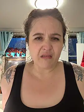 Snapshot of sylviahhh chatting on 03-27-26, 10:49 sylviahhh online show from 03-27-26, 10:49