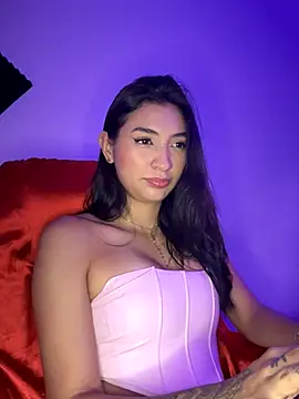 Snapshot of _Aura- chatting on 09-28-25, 02:29 Aura- online show from 09-28-25, 02:29