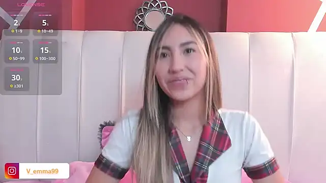 Snapshot of _Emma_Valka chatting on 02-20-25, 07:41  Emma Valka online show from 02-20-25, 07:41