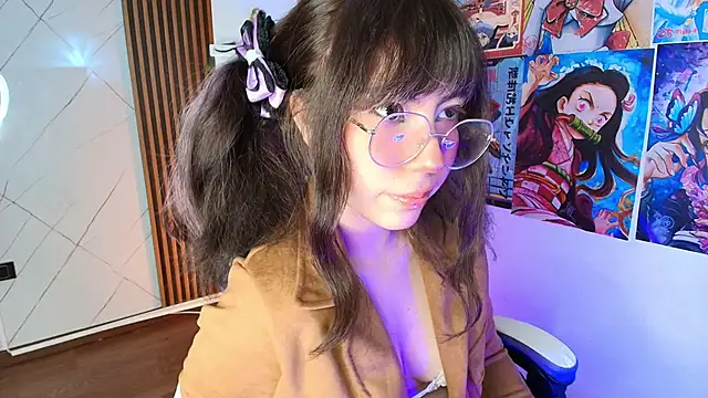 Snapshot of Purplee_Baby chatting on 09-14-25, 05:08 Purplee Baby online show from 09-14-25, 05:08