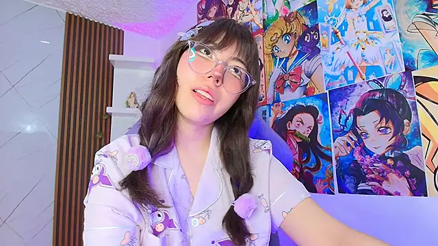Snapshot of Purplee_Baby chatting on 09-18-25, 03:31 Purplee Baby online show from 09-18-25, 03:31