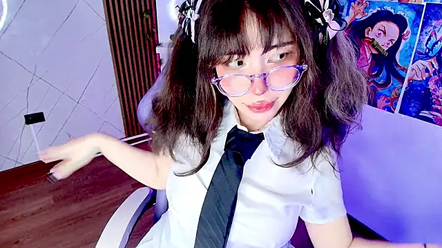Snapshot of Purplee_Baby chatting on 09-20-25, 09:53 Purplee Baby online show from 09-20-25, 09:53
