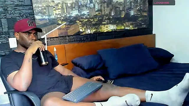thomas santtos1 online show from 02-25-25, 09:04