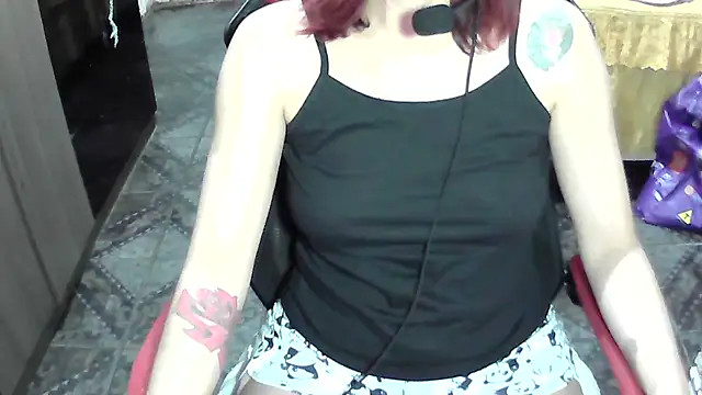 Snapshot of ManuEscarlate13 chatting on 09-27-25, 03:23 ManuEscarlate13 online show from 09-27-25, 03:23