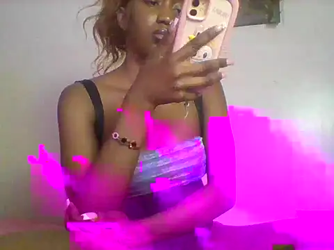 Queeen model online show from 03-12-26, 10:14