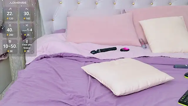 Snapshot of Damn_Bae_ chatting on 03-12-25, 07:24 Damn Bae online show from 03-12-25, 07:24