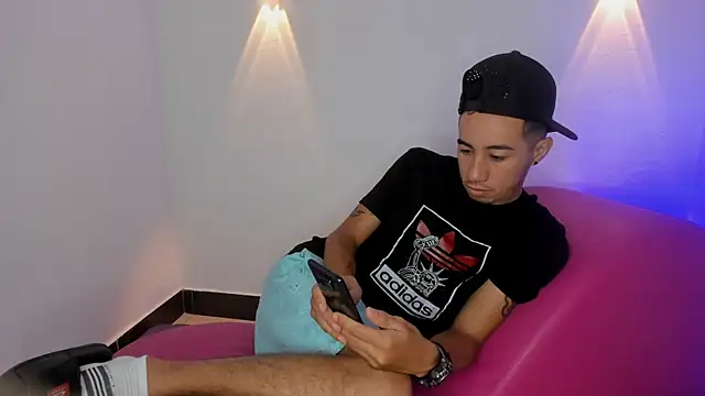 Threesome-no-mercy online show from 09-18-25, 01:25