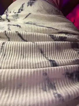 Cherrytowild online show from 10-17-25, 05:33