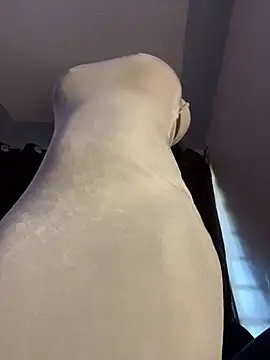 Cherrytowild online show from 01-14-26, 05:11