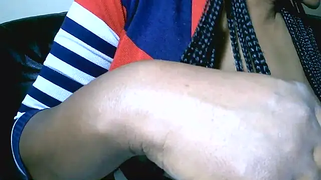 Bustypillows online show from 07-01-26, 05:13