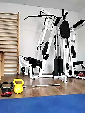 Snapshot of Tinuus chatting on 03-13-25, 01:29 Tinuus online show from 03-13-25, 01:29