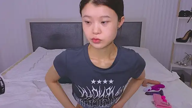 Tina Kim  online show from 02-27-25, 04:35