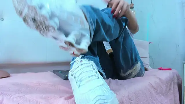 Little Jenni online show from 02-15-26, 01:54