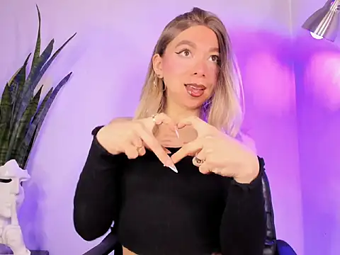 victoria qq online show from 11-04-25, 04:22