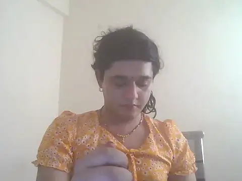 sexyindianbitchlilly online show from 05-11-26, 08:27